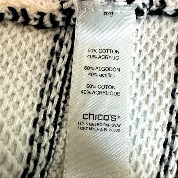 Chico’s White Textured Stripe Bateau-Neck Summer Sweater, size 1 - Picture 6 of 10